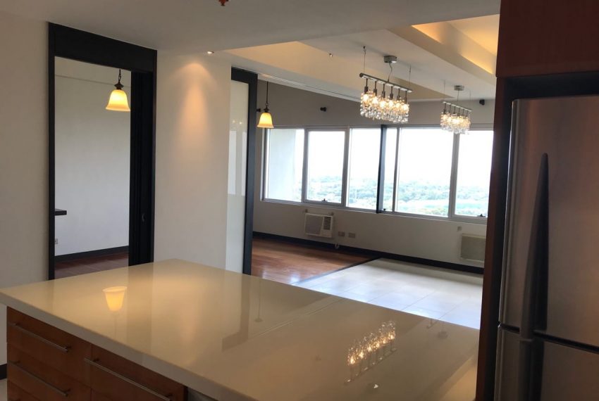 fairways tower bgc