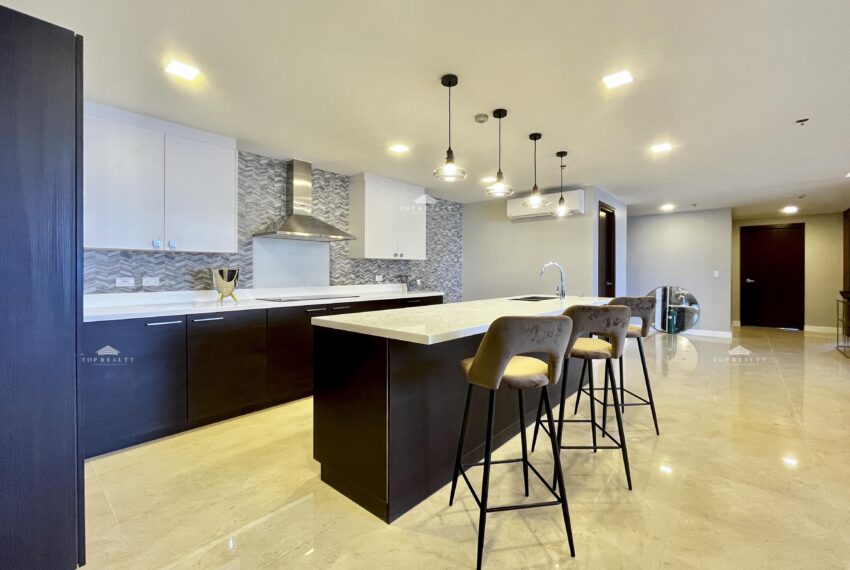 The Suites bgc