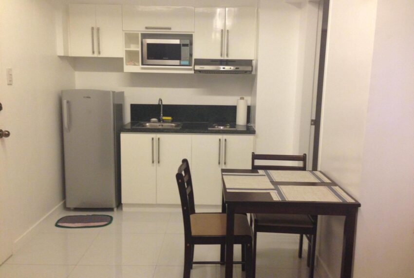 dining_kitchen-fort-victoia-condo-for-sale-